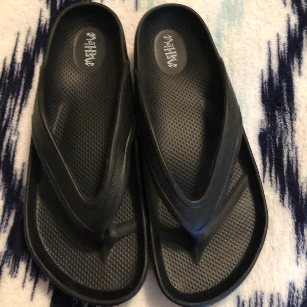 Madlove flip flops never worn